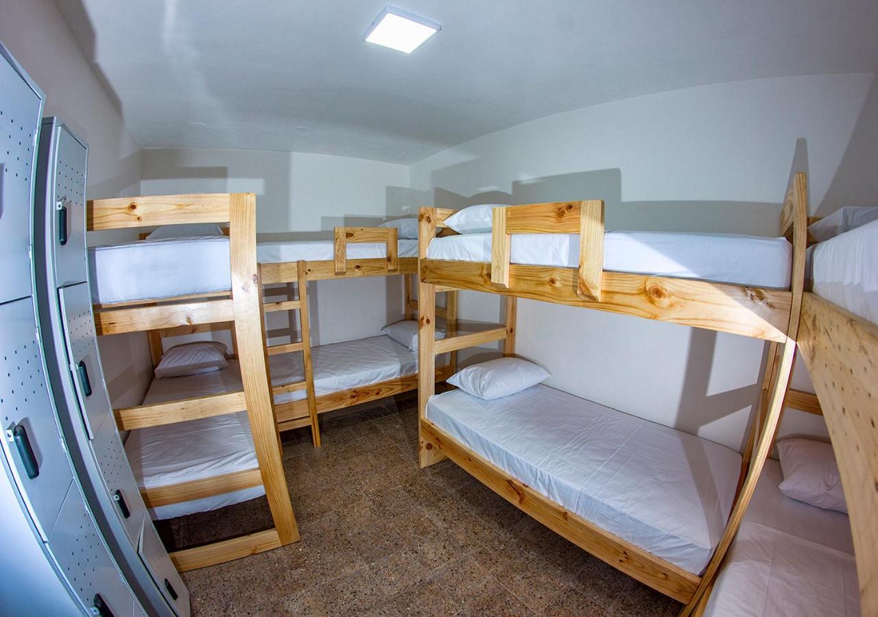 Charlie Palace Hostel Медельин Номер фото